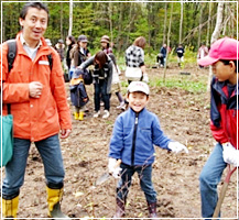 植樹祭の様子の写真